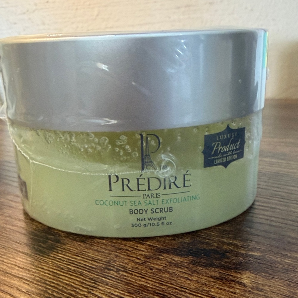 Prédiré Coconut Sea Salt Exfoliating Body Scrub